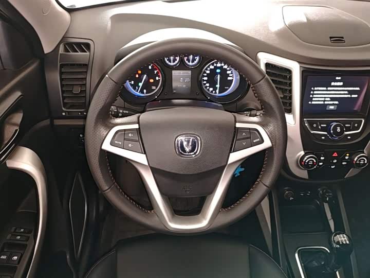 Changan CS35 2016 1.6 L MTLuxury V — фото 11
