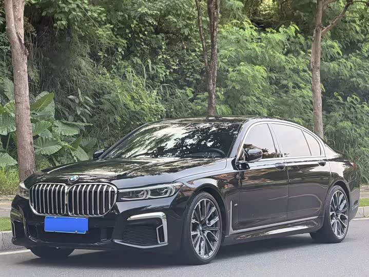 BMW 7-Series 2019 740 Li Leading