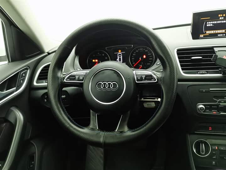 Audi Q3 2018 30 TFSI — фото 11