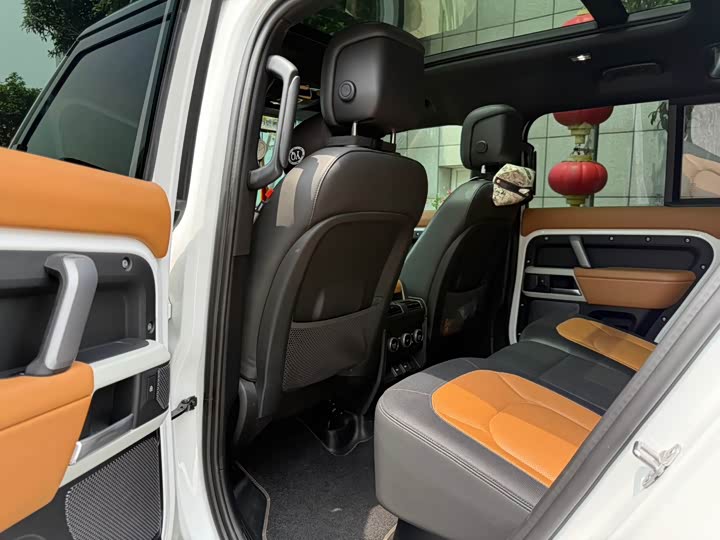 Land Rover Defender — фото 12