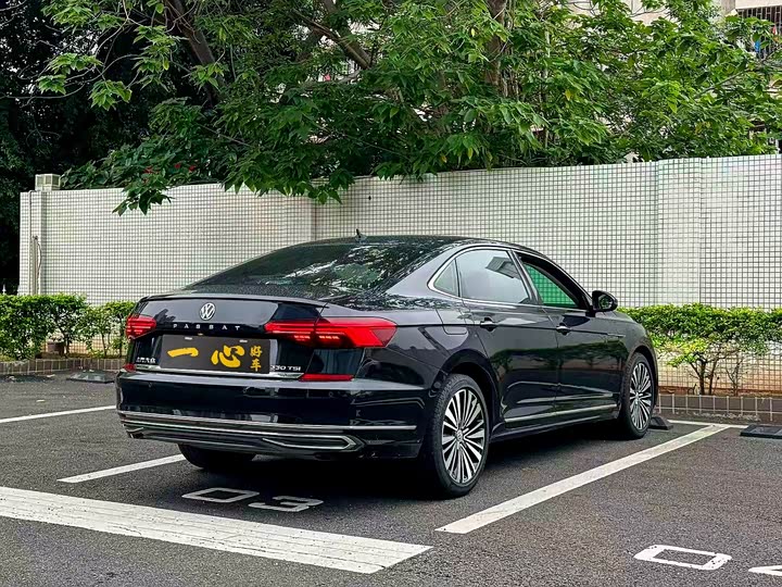 Volkswagen Passat — фото 7