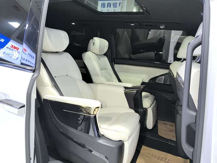 Trumpchi M8 2023 400 T — фото 10