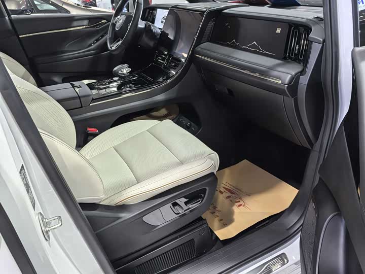 Trumpchi M8 2023 400 T — фото 14