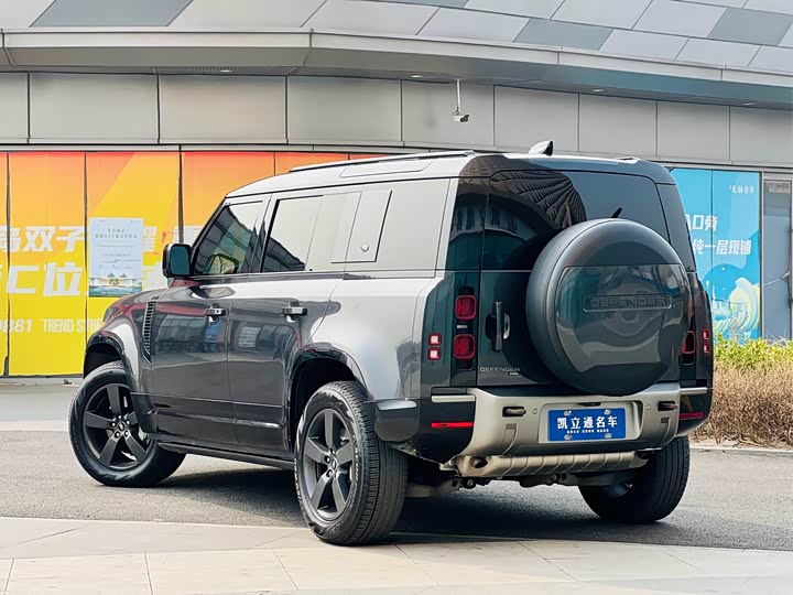 Land Rover Defender — фото 4