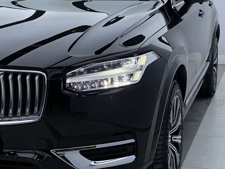 Volvo XC90 2024 B 6 7 — фото 4