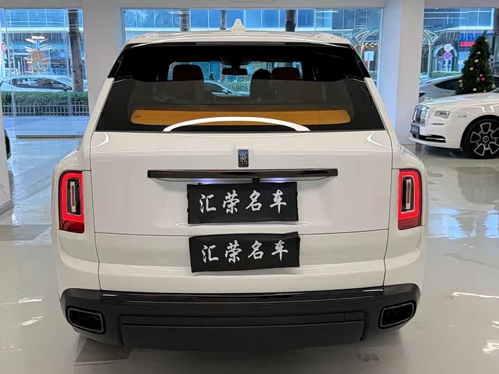 Rolls-Royce Cullinan — фото 16