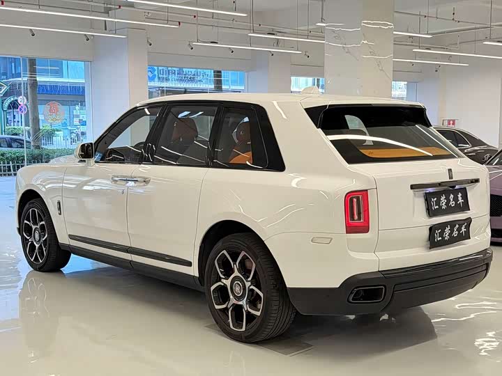Rolls-Royce Cullinan — фото 14