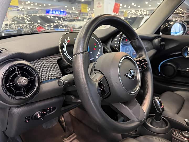 MINI Hatch — фото 17
