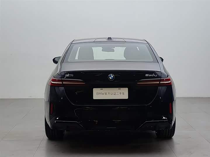 BMW 5-Series 2024 530 Li Leading M — фото 5