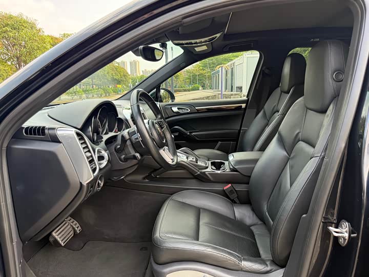 Porsche Cayenne 2015 Cayenne 3.0 T — фото 8