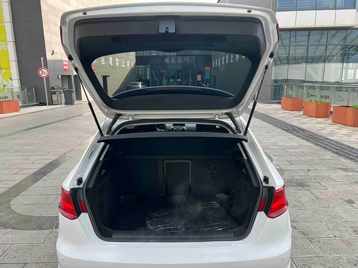 Audi A3 2015 Sportback 40 TFSI ATComfort — фото 11