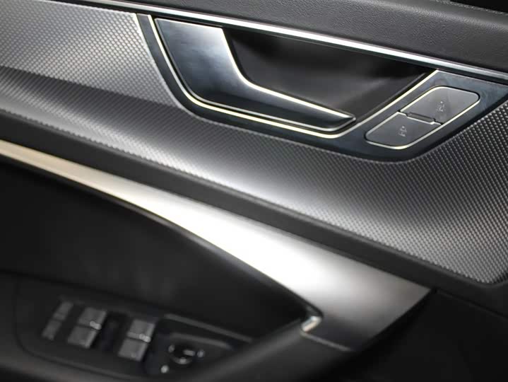 Audi A6L 2024 45 TFSI — фото 13