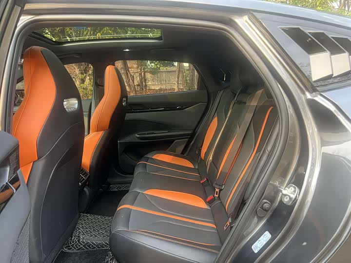 Changan UNI-V 2024 1.5 T Sport — фото 11