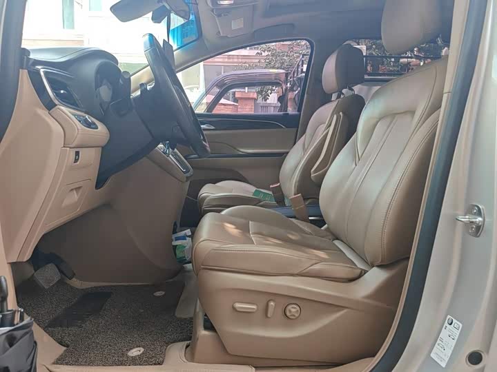 Buick GL8 ES 28T люкс V — фото 11