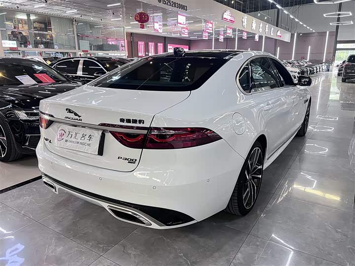 Jaguar XFL 2024 2.0 T P 300 4 WD — фото 11