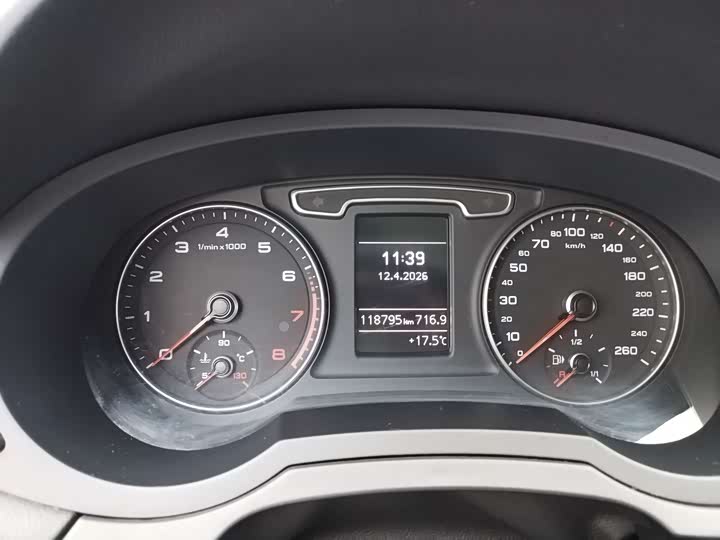 Audi Q3 2015 35 TFSI — фото 16