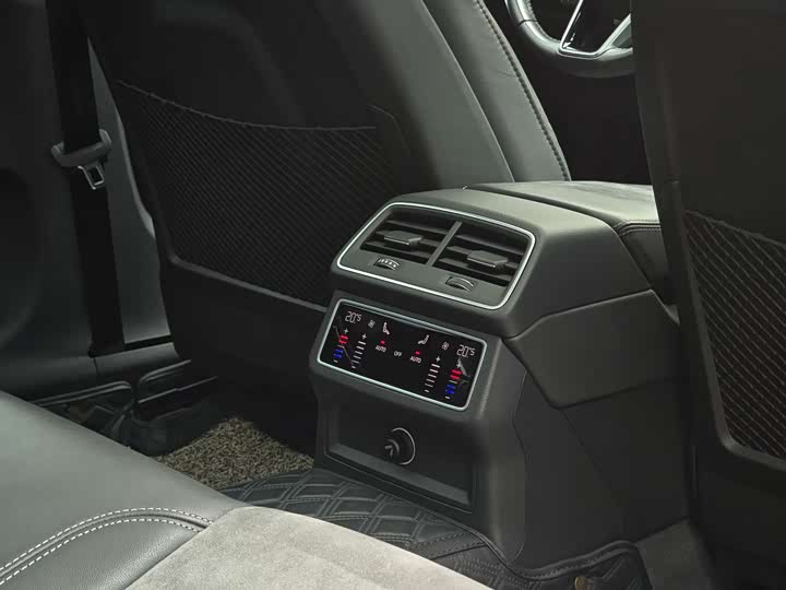 Audi A6L 2021 45 TFSI — фото 11