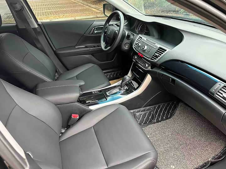 Honda Accord — фото 14
