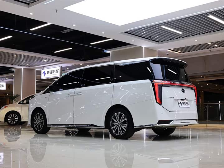 Trumpchi M8 2024 Hybrid — фото 4