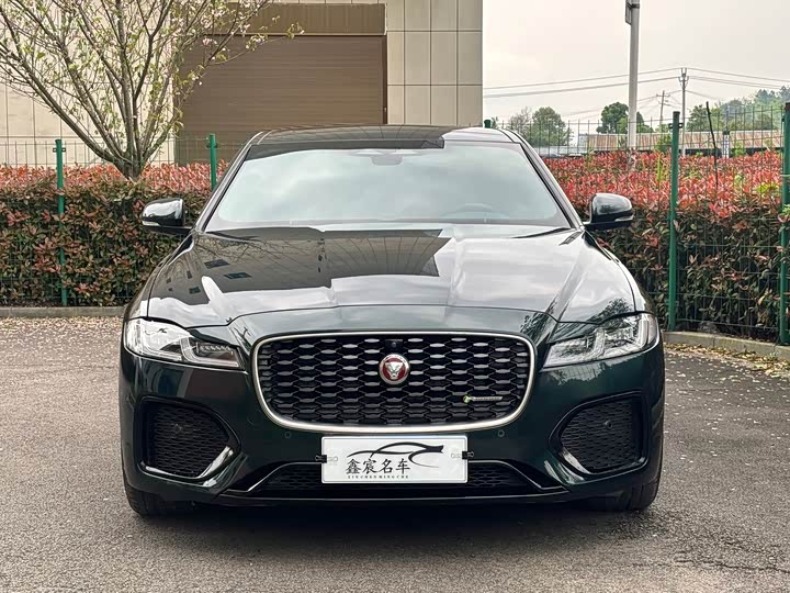 Jaguar XFL 2023 XFL 2.0 T P 250 2 WD — фото 1