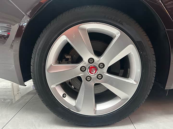 Jaguar XFL 2020 XFL 2.0 T P 200 2 WD — фото 8
