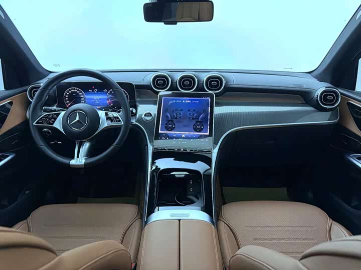 Mercedes-Benz GLC 2023 GLC 260 L 4 MATIC 5 — фото 6