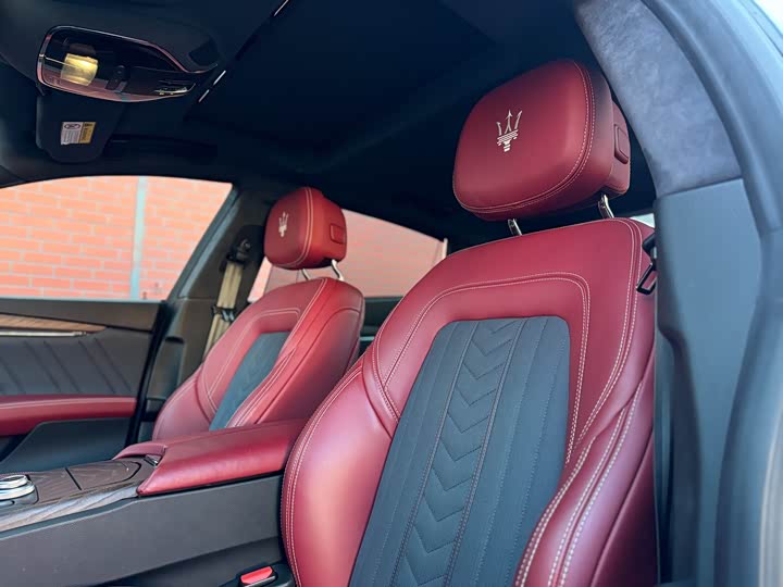 Maserati Quattroporte — фото 7