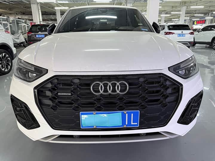 Audi Q5L 2025 40 TFSI — фото 2