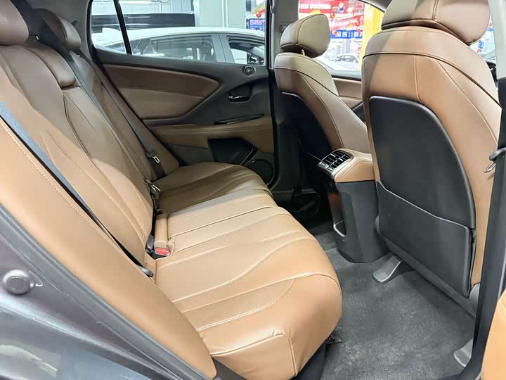 Acura CDX 2017 1.5 T 4 WD — фото 13