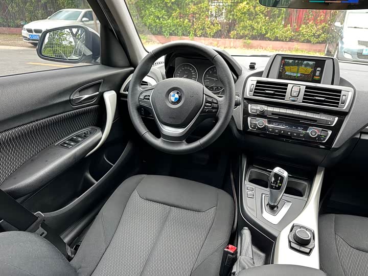 BMW 1-Series 2016 120i — фото 16