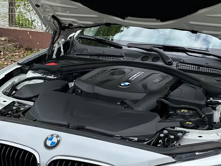BMW 1-Series 2016 120i — фото 28