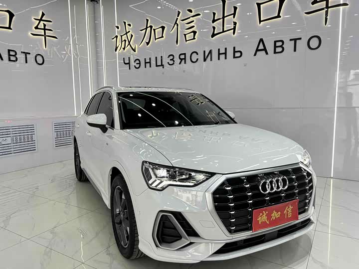 Audi Q3 2022 35 TFSI — фото 3
