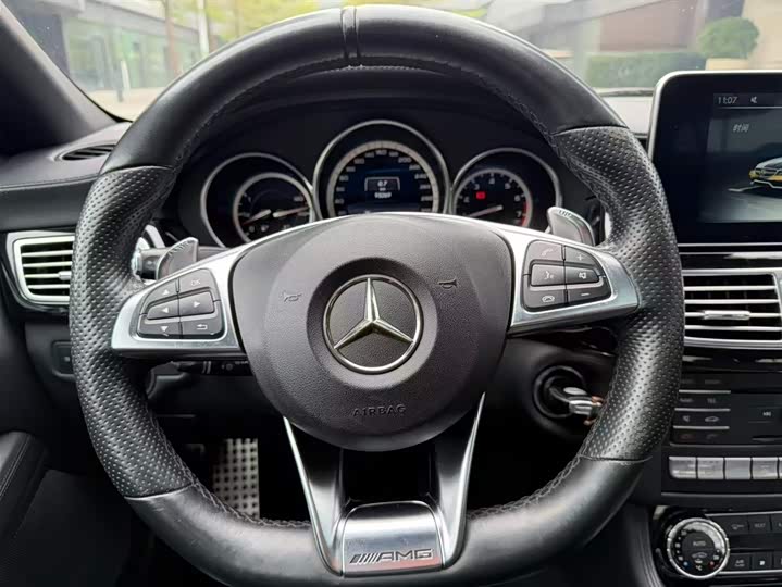 Mercedes-Benz CLS 2015 AMG CLS 63 4 MATIC — фото 20