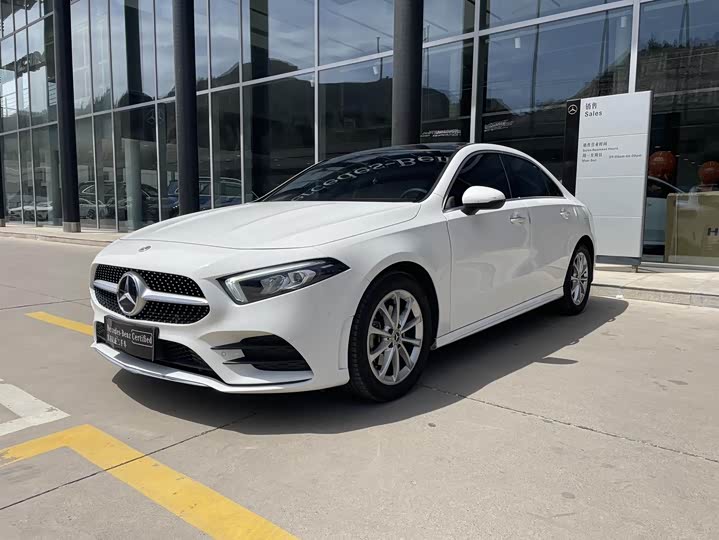 Mercedes-Benz A-Class 2023 A 200 L — фото 1