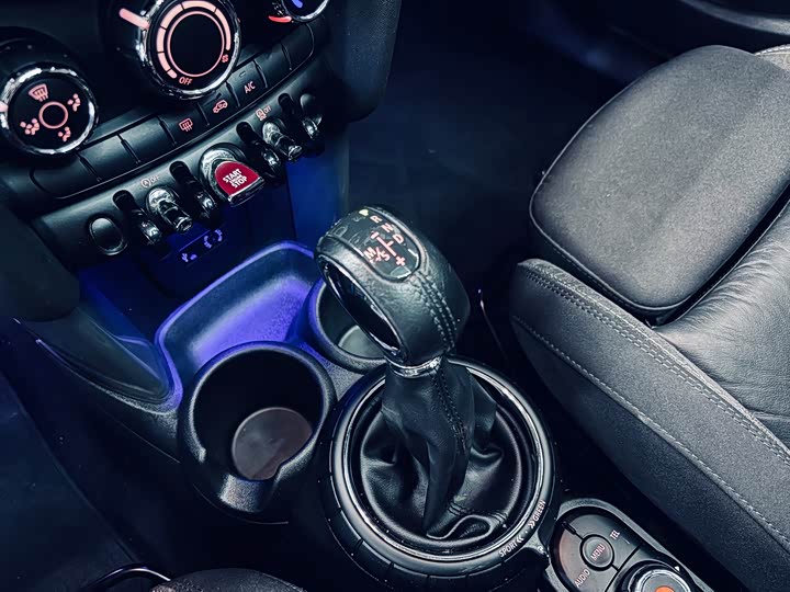 MINI Hatch — фото 13