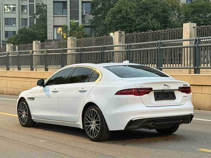 Jaguar XEL 2022 2.0 T 250 PS R-DYNAMIC S — фото 5