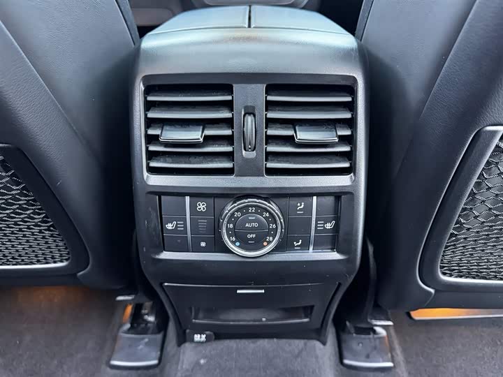 Mercedes-Benz GLS 2017 AMG GLS 63 4 MATIC — фото 22