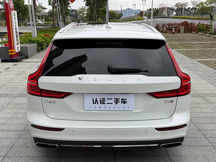 Volvo V60 2020 T 4 — фото 10