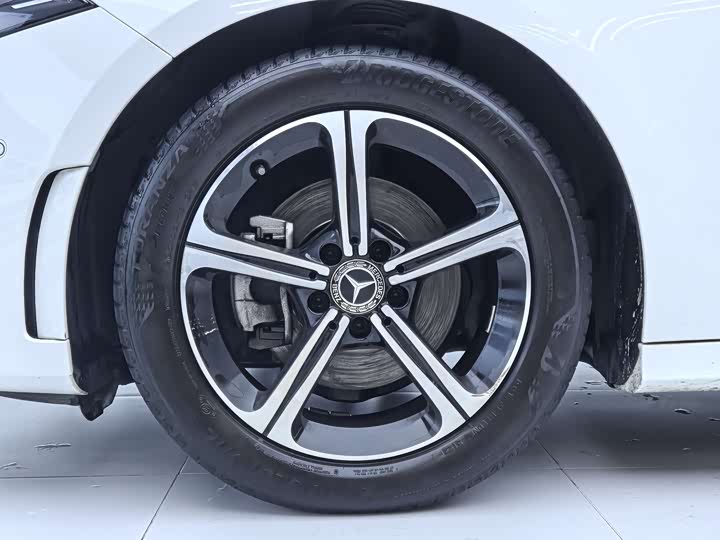 Mercedes-Benz A-Class 2023 A 200 L — фото 9