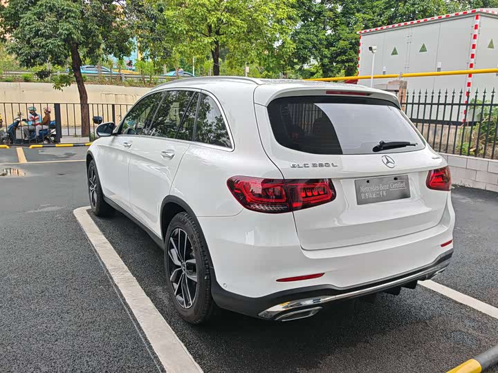 Mercedes-Benz GLC 2021 GLC 260 L 4 MATIC Luxury — фото 6
