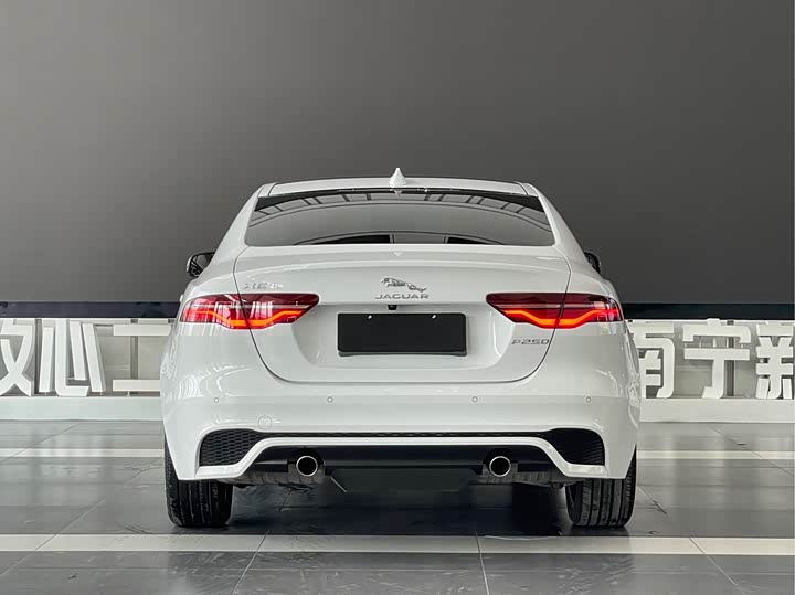 Jaguar XEL 2021 2.0 T 250 PS R-DYNAMIC S — фото 5