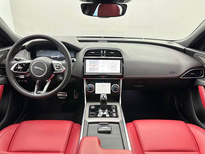 Jaguar XEL 2024 2.0 T 250 PS R-DYNAMIC S — фото 5
