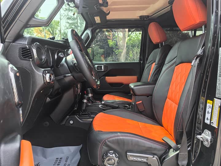 Jeep Wrangler — фото 4