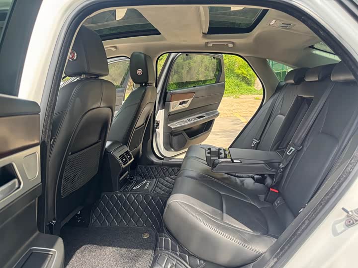 Jaguar XFL 2018 XFL 2.0 T 200 PS — фото 12