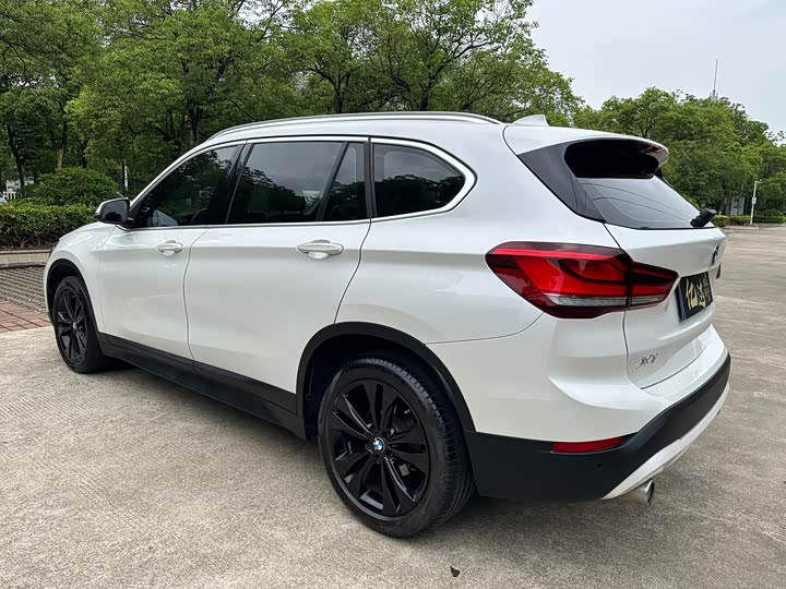 BMW X1 2021 s Drive 20 Li — фото 20