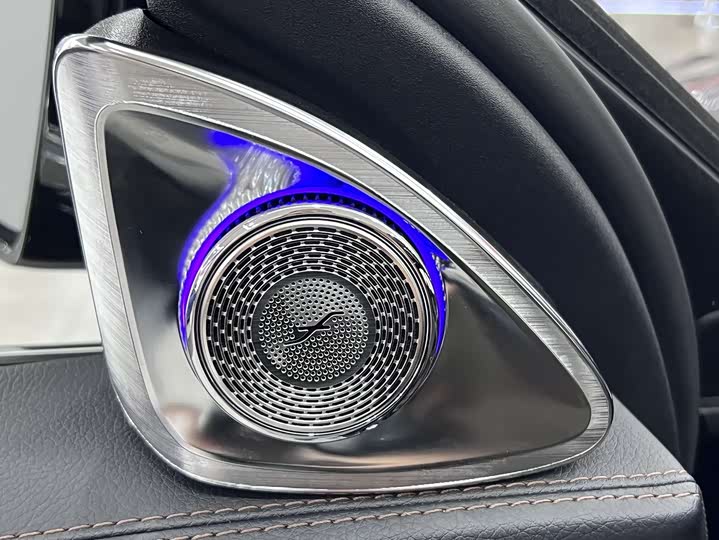 Mercedes-Benz E-Class 2023 E 260 L Sport — фото 20
