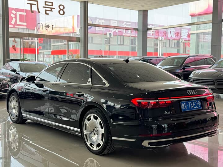 Audi A8 2023 A 8 L 50 TFSI quattro — фото 6