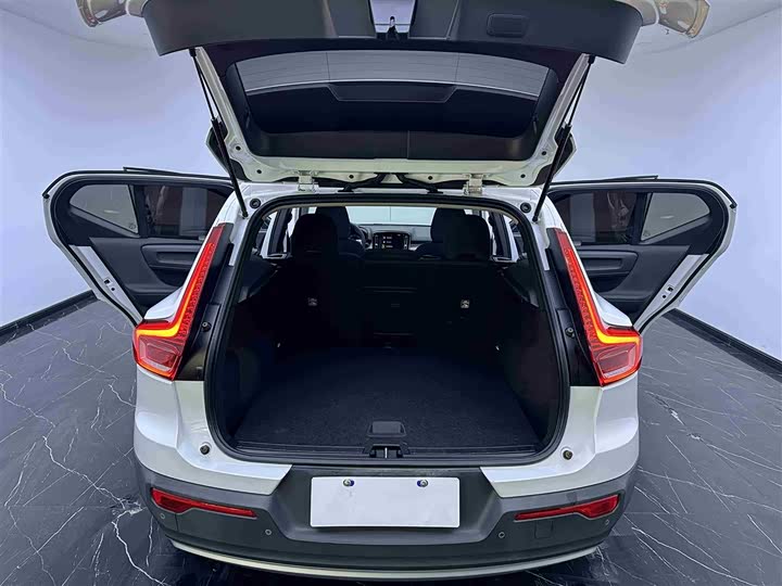 Volvo XC40 2022 T 4 WD — фото 7