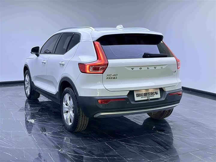 Volvo XC40 2022 T 4 WD — фото 6