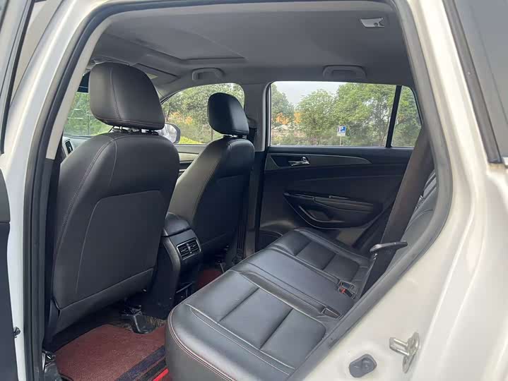 Changan CS75 2017 1.5 T MT — фото 8